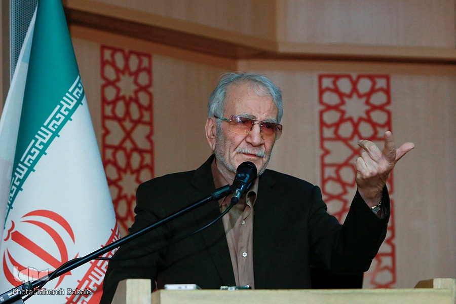 غلامحسین دینانی