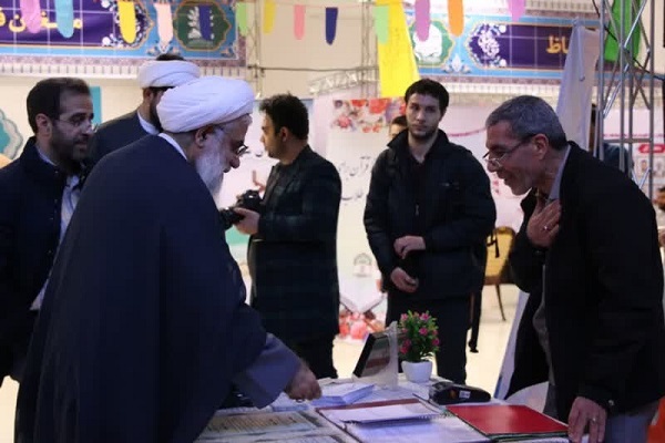 برگزاری نمایشگاه دستاوردهای طلاب مدرسه علمیه دارالسلام + عکس برگزاری نمایشگاه دستاوردهای طلاب مدرسه علمیه دارالسلام + عکس