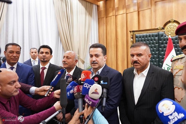 شکوه جمعیت زائران در بین الحرمین و مقام امام زمان(عج) تا حضور نخست وزیر در اتاق عملیات امنیتی شکوه جمعیت زائران در بین الحرمین و مقام امام زمان(عج) تا حضور نخست وزیر در اتاق عملیات امنیتی