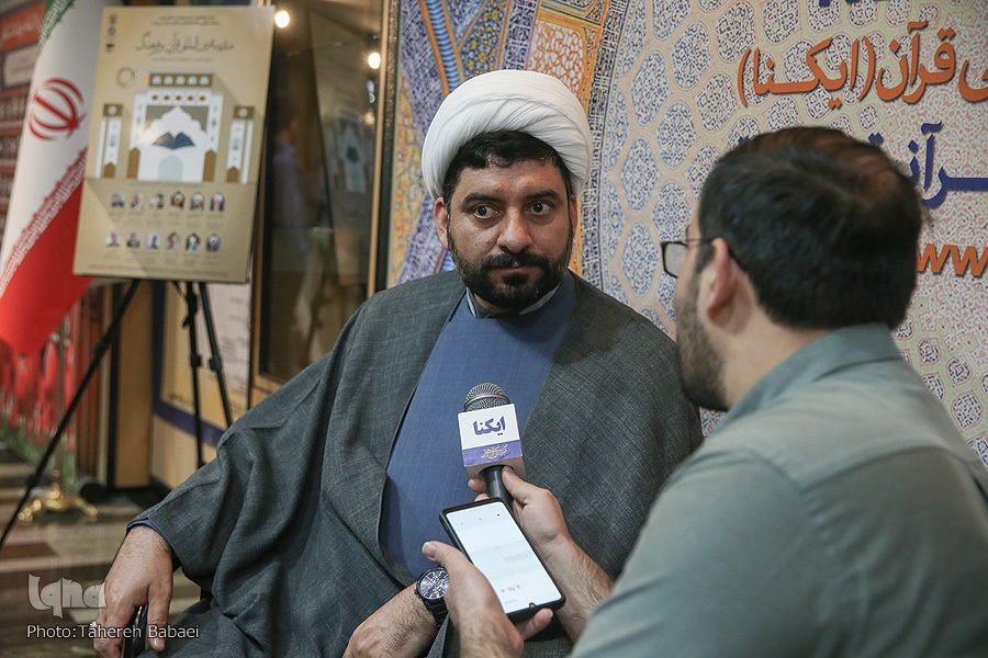 حجتالاسلام والمسلمین احد آزادیخواه، نماینده مردم ملایر حجتالاسلام والمسلمین احد آزادیخواه، نماینده مردم ملایر