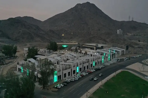 استقبال زائران از موزه تخصصی قرآن کریم در نزدیک غار حراء/آماده