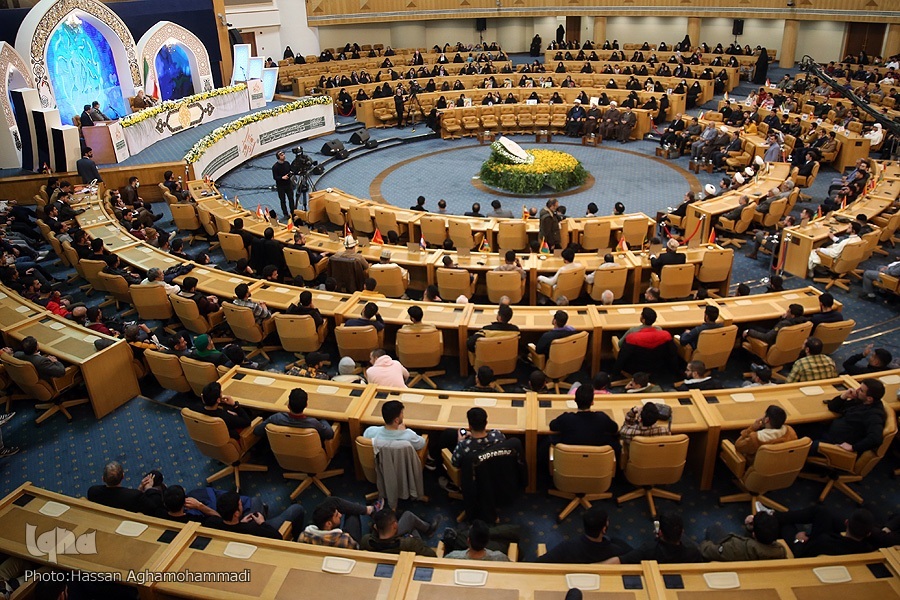 تلاوت کلاسیک و داورپسند نماینده کشورمان و حضور کم رنگ مسئولین تلاوت کلاسیک و داورپسند نماینده کشورمان و حضور کم رنگ مسئولین