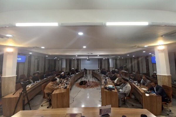 قرآن از روش زبانی و تمثیل برای تربیت انسان بهره برده است