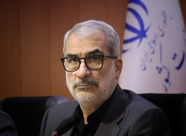 مدارس تنها در موارد بحرانی تعطیل شوند