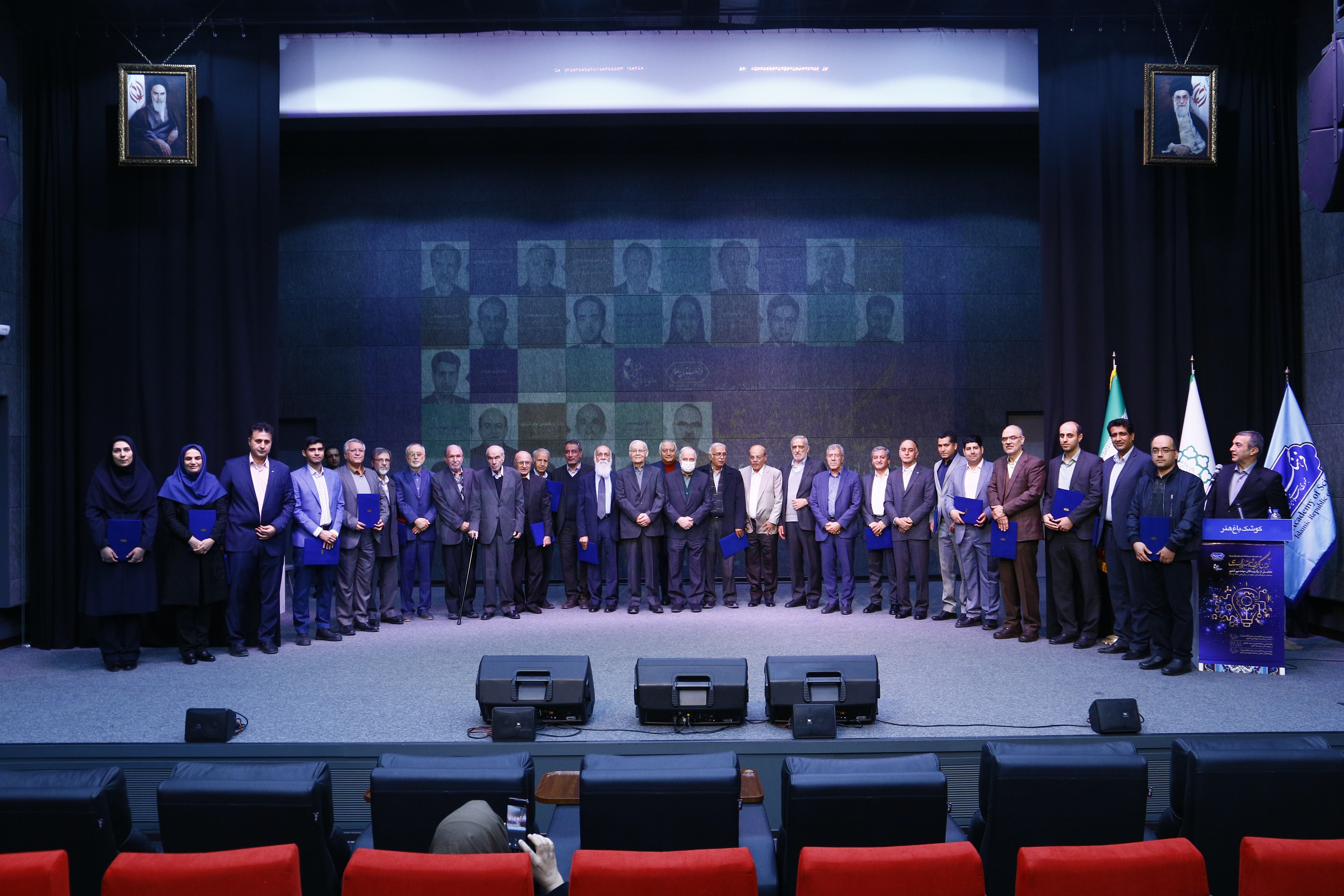 دیالوگ سخن دوستی و مهر و وفاست دیالوگ سخن دوستی و مهر و وفاست