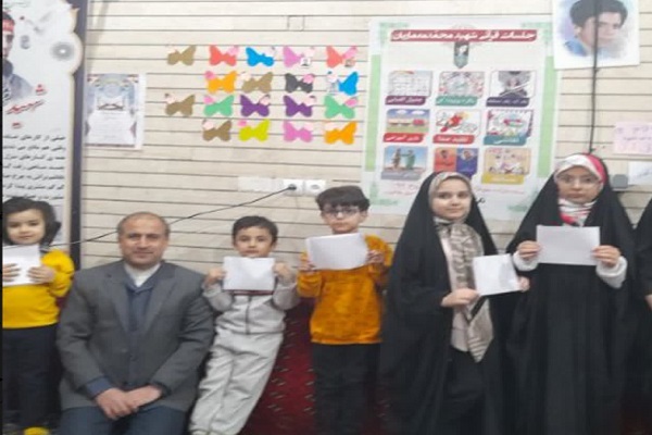 فخرالدین علیزاده از جمله مبتکر بازیهای روخوانی قرآن و مدرس دورههای تربیت مربی فخرالدین علیزاده از جمله مبتکر بازیهای روخوانی قرآن و مدرس دورههای تربیت مربی