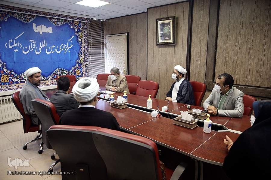 بازدید مدیر دارالقرآن آستان حسینی از ایکنا بازدید مدیر دارالقرآن آستان حسینی از ایکنا