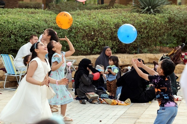 عکس | اقامه نماز فطر در چهار گوشه جهان عکس | اقامه نماز فطر در چهار گوشه جهان