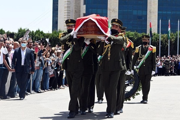 تحولات فلسطین/ از یورش صهیونیستها به جنین تا آمادگی قدس برای تشییع پیکر «شیرین ابوعاقلة» تحولات فلسطین/ از یورش صهیونیستها به جنین تا آمادگی قدس برای تشییع پیکر «شیرین ابوعاقلة»