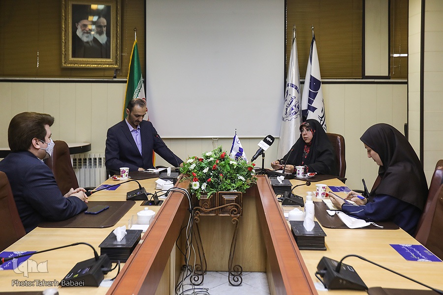 نشست «اخلاق، رسانه و فناوریهای نوین» نشست «اخلاق، رسانه و فناوریهای نوین»