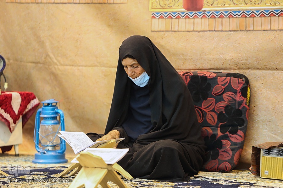 ستارههای زمینی در نمایشگاه قرآن گذری بر خاطرات شیرین جلسات خانگی قرآن/ ستارههای زمینی در نمایشگاه قرآن