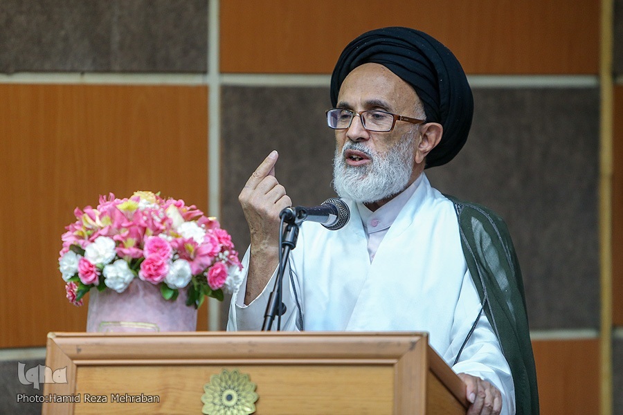 حکمرانی قرآنی به معنای اتحاد مقام ظاهری و باطنی است