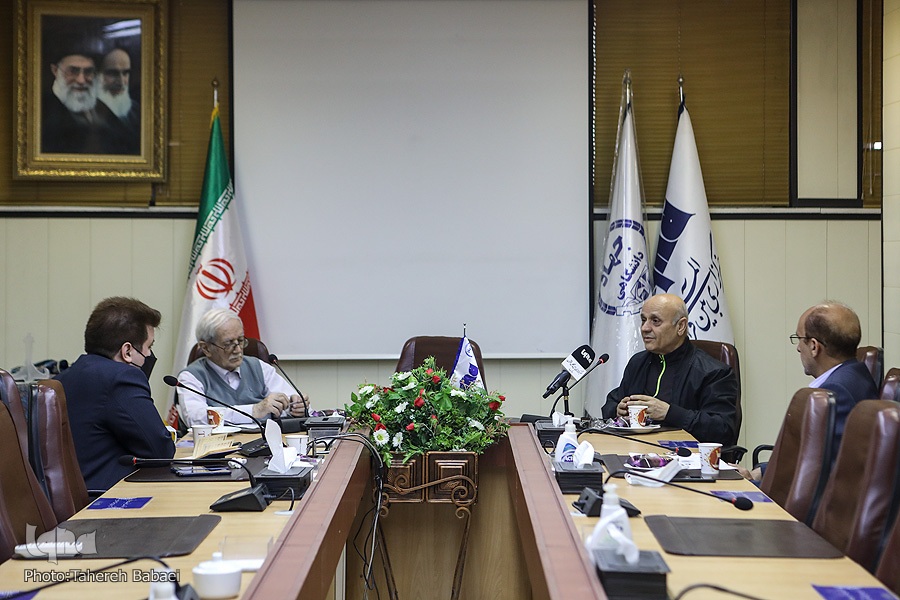 نشست «بررسی سیاستهای افزایش جمعیت» نشست «بررسی سیاستهای افزایش جمعیت»