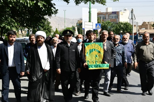 کاروان زیر سایه خورشید