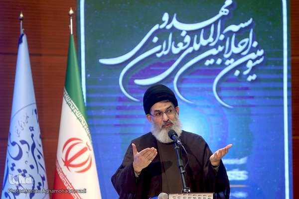 امام زمان(عج) هوای نائبش را دارد/ قبلا انتظار فقط در کتاب دعا بود امام زمان(عج) هوای نائبش را دارد/ قبلا انتظار فقط در کتاب دعا بود