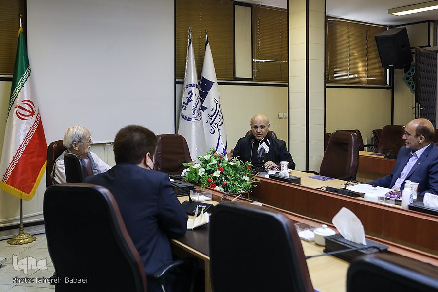 نشست «بررسی سیاستهای افزایش جمعیت» نشست «بررسی سیاستهای افزایش جمعیت»