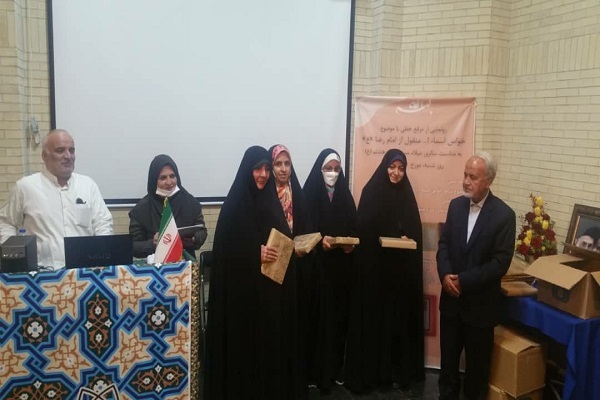 بازدید خادمین و یاوران کانون قرآن خدمت رضوی منطقه 4 از موزه ملی قرآن