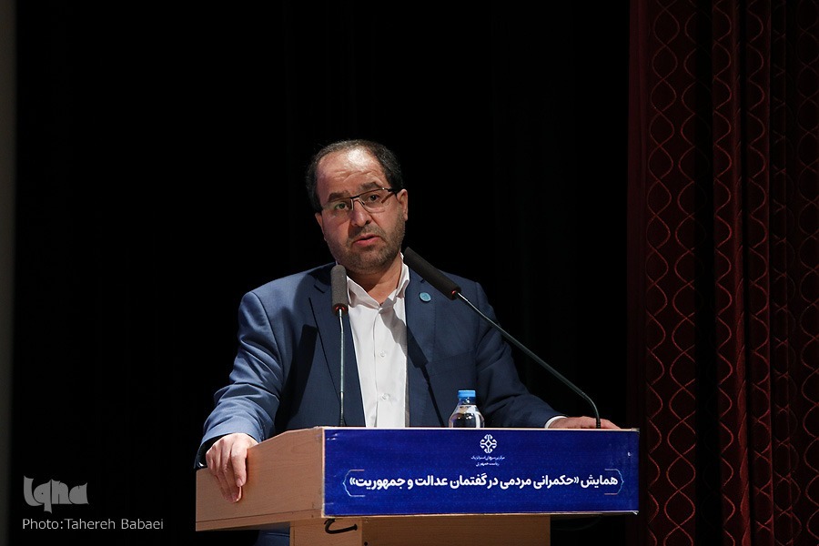 بررسی چالشها و ابعاد حکمرانی مردمی در گفتمان عدالت و جمهوریت بررسی چالشها و ابعاد حکمرانی مردمی در گفتمان عدالت و جمهوریت