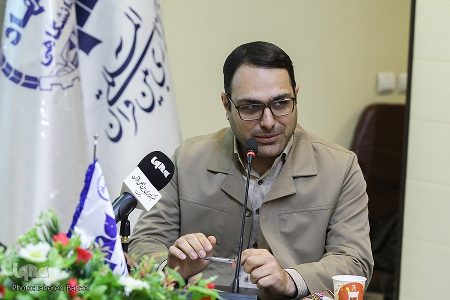 هشتاد درصد آموزش قرآن تقلید و شنیدن است/به مباحث علمی تلاوت بیتوجه بودهایم هشتاد درصد آموزش قرآن تقلید و شنیدن است/به مباحث علمی تلاوت بیتوجه بودهایم