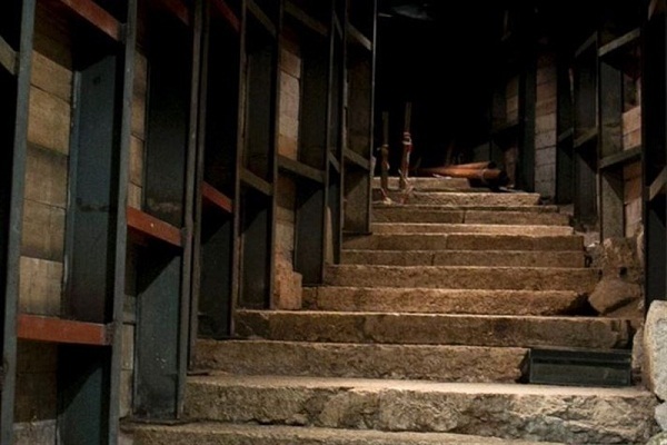 یکی از تونل&zwnj;های حفاری شده زیر مسجدالاقصی