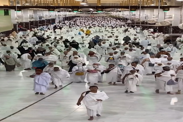 مناسک حج تممع با حرکت 1 میلیون زائر به سمت منا آغاز شد/آماده مناسک حج تممع با حرکت 1 میلیون زائر به سمت منا آغاز شد/آماده