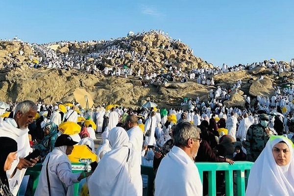 خداوند با آیئن&zwnj;های عرفه و عید قربان امت را زیر سایه توحید جمع می&zwnj;کند