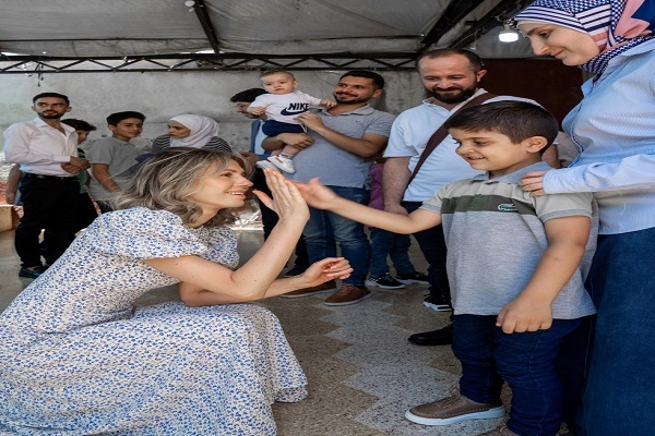 /ارسال/بازدید همسر بشار اسد از یتیم خانه جامعه خیریه اسلامی در حلب /ارسال/بازدید همسر بشار اسد از یتیم خانه جامعه خیریه اسلامی در حلب