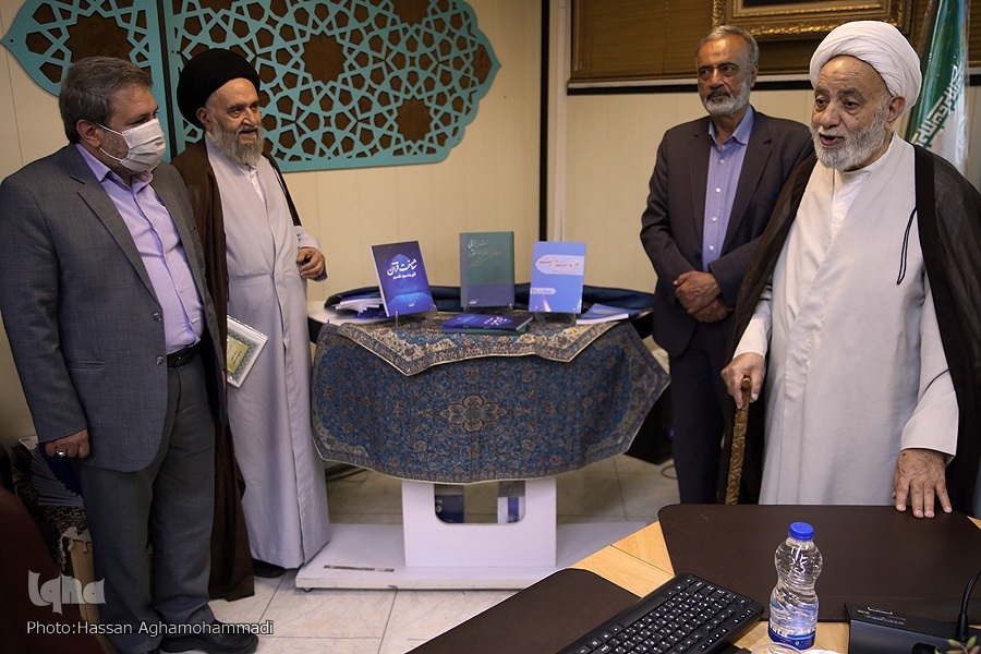 فعالیت&zwnj;های استاد قرائتی معطوف به نیازهای جامعه است + فیلم