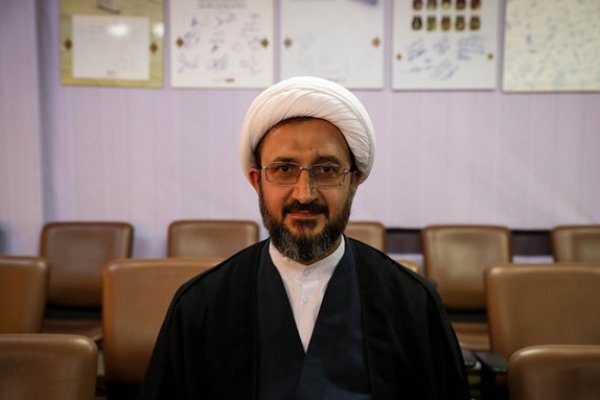 احمدحسین شریفی