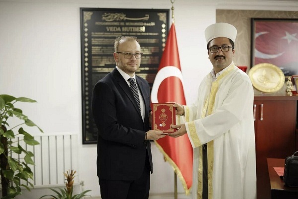 خلبان مکزیکی در ترکیه به اسلام گروید/آماده