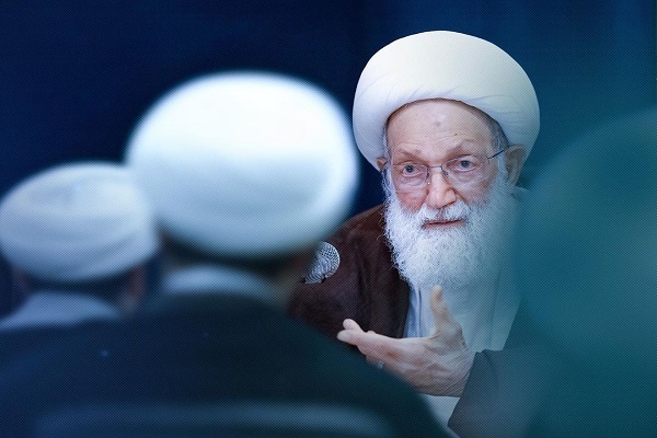 آیت الله عیسی قاسم در نشست با روحانیون بحرینی آیت الله عیسی قاسم در نشست با روحانیون بحرینی