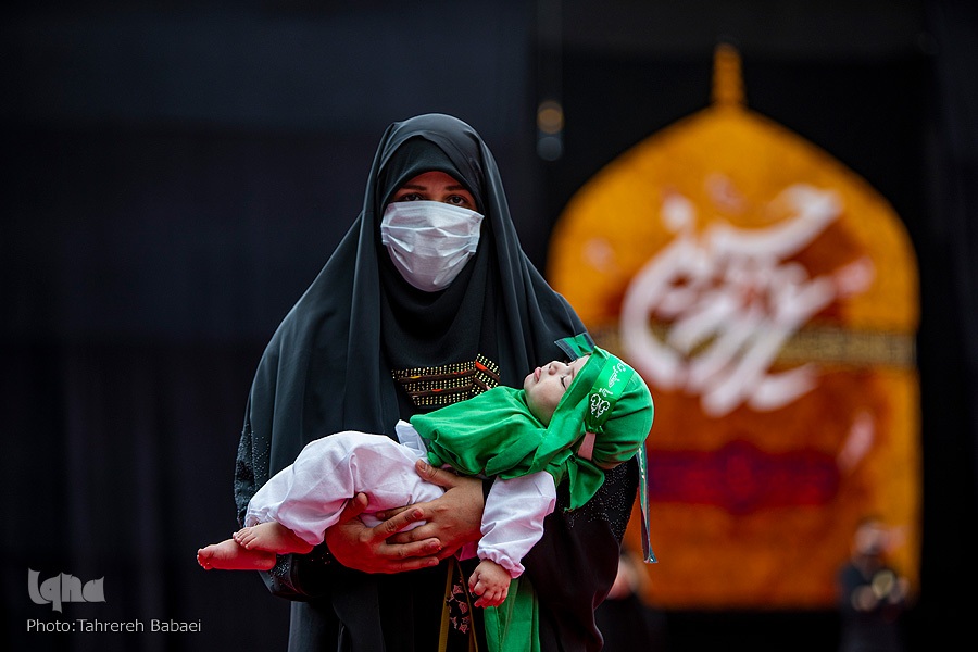 جمعه/ عاشقانههای مادران و کودکان با شش ماهه کربلا جمعه/ عاشقانههای مادران و کودکان با شش ماهه کربلا