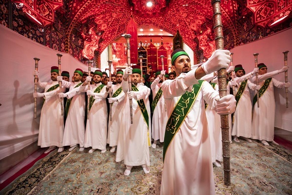 برگزاری مراسم آیینی عزاداری از سوی خادمان سادات حرمین کربلا برگزاری مراسم آیینی عزاداری از سوی خادمان سادات حرمین کربلا