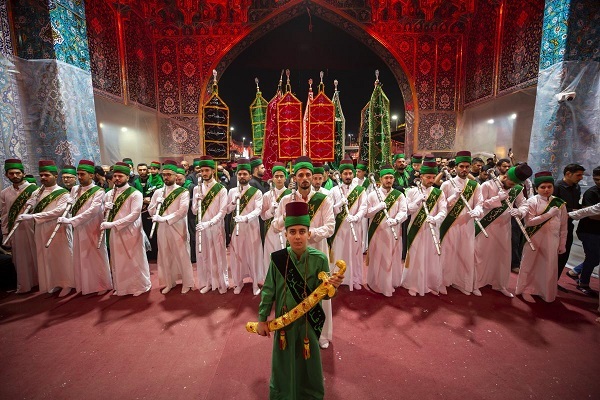 برگزاری مراسم آیینی عزاداری از سوی خادمان سادات حرمین کربلا برگزاری مراسم آیینی عزاداری از سوی خادمان سادات حرمین کربلا