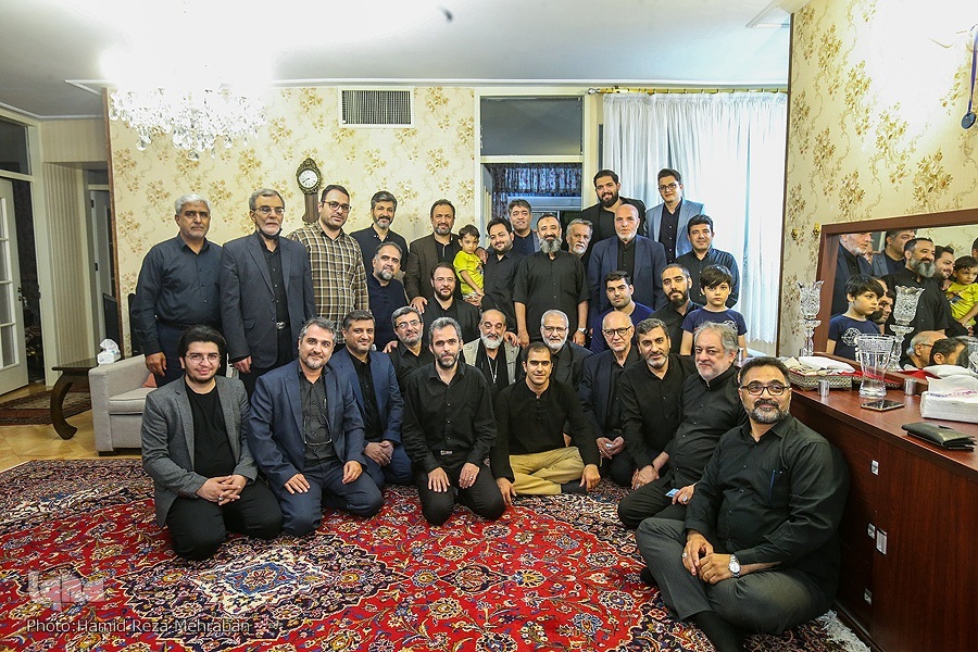 اجرای تلاوت قاریان قرآن در سوگ اباعبدالله(ع) اجرای تلاوت قاریان قرآن در سوگ اباعبدالله(ع) و برگزاری پویش نذر تلاوت در عاشورای حسینی