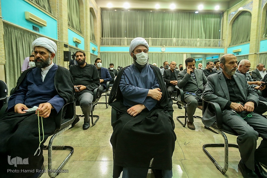 جامعه قرآنی پای مشق اسوه قرآنآموزی جامعه قرآنی پای مشق اسوه قرآنآموزی/ ابلاغ پیام تسلیت رهبر انقلاب به خانواده مرحوم شهیدیپور+ فیلم