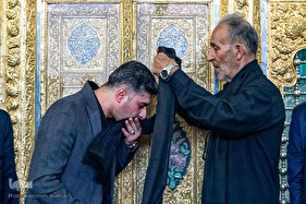 حسینیه ایران؛ آیین شال اندازی ذاکرین اهل بیت‌(ع) در کرج