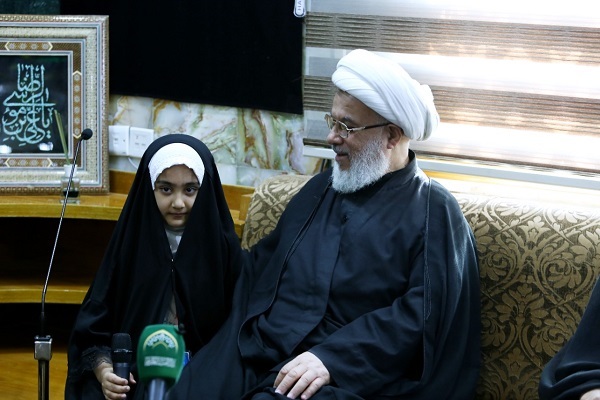 آستان مقدس حسینی از استعدادهای قرآنی تجلیل کرد آستان مقدس حسینی از استعدادهای قرآنی تجلیل کرد