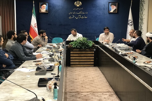 هنر و رسانه ابزار گفتمانسازی قرآن هنر و رسانه ابزار گفتمانسازی قرآن