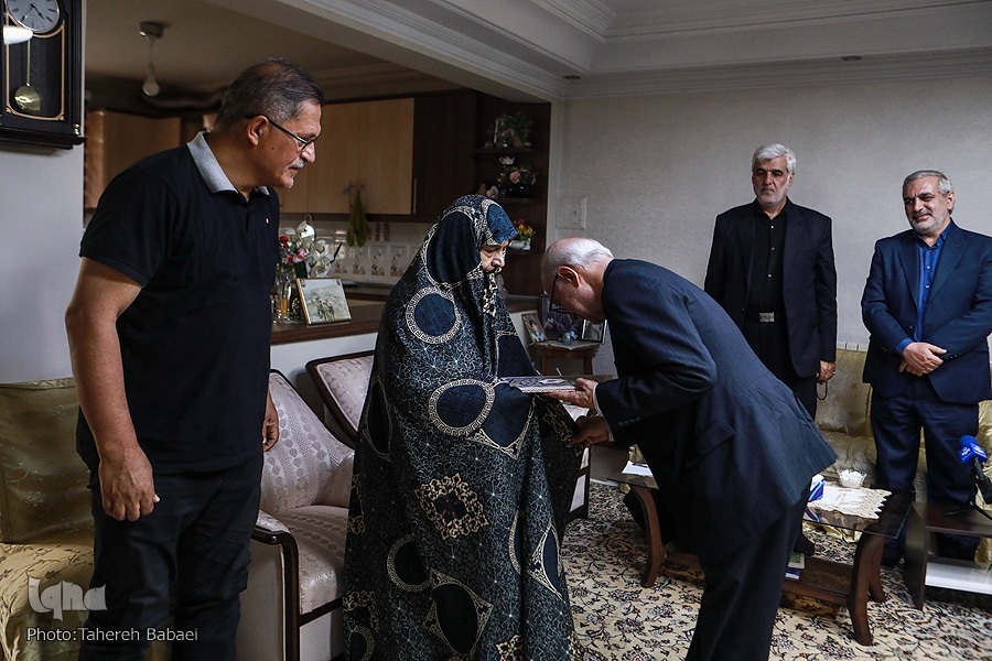 مادر شهید مادر شهید