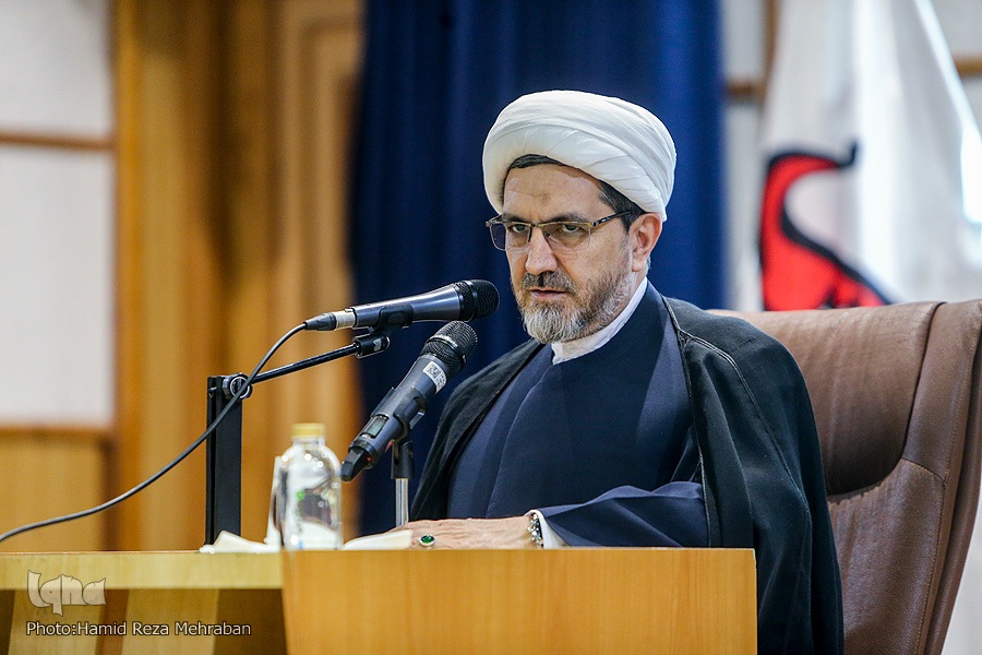 فوری ارسالی/ رسانهها حضور کوتاه مدت زائران در اربعین را فرهنگسازی کنند فوری ارسالی/ رسانهها حضور کوتاه مدت زائران در اربعین را فرهنگسازی کنند