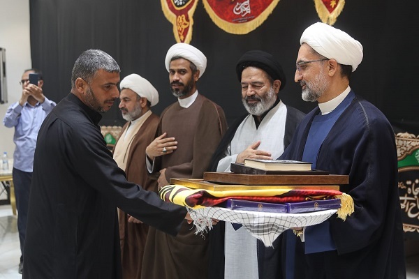 موکبداران عراقی در کربلا تجلیل شدند موکبداران عراقی در کربلا تجلیل شدند