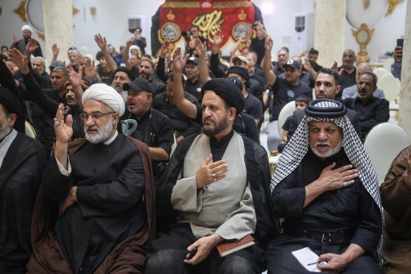 موکبداران عراقی در کربلا تجلیل شدند موکبداران عراقی در کربلا تجلیل شدند