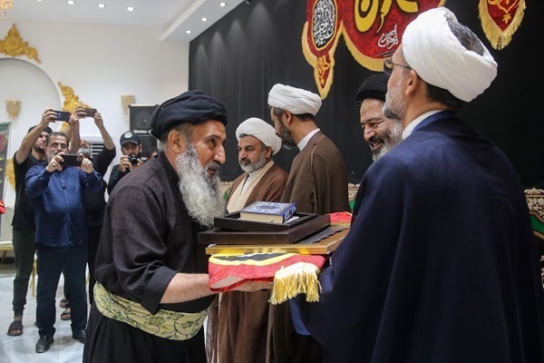 جمعه/////اخباری با رنگ و بوی اربعین حسینی جمعه/////اخباری با رنگ و بوی اربعین حسینی