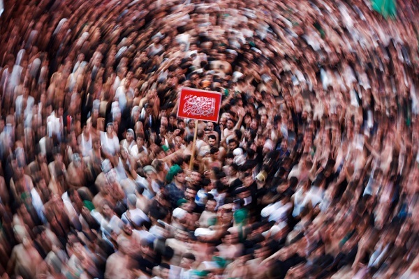 عکس الجزیره از زائران در حال عزاداری در اربعین حسینی