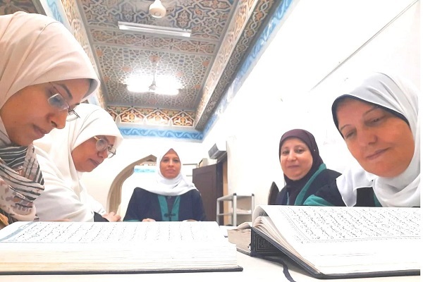 آغاز محافل قرآنی با ریاست بانوان حافظ قرآن در چند استان مصر آغاز محافل قرآنی با ریاست بانوان حافظ قرآن در چند استان مصر