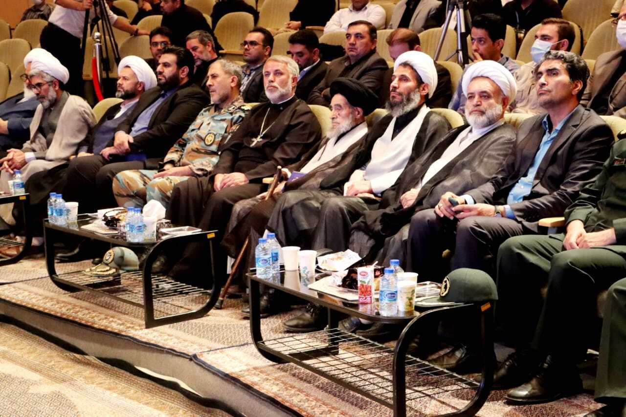 وحدت مذاهب اسلامی و ادیان توحیدی در مسابقات سراسری قرآن؛ کارکردی به نام همدلی وحدت مذاهب اسلامی و ادیان توحیدی در مسابقات سراسری قرآن؛ کارکردی به نام همدلی