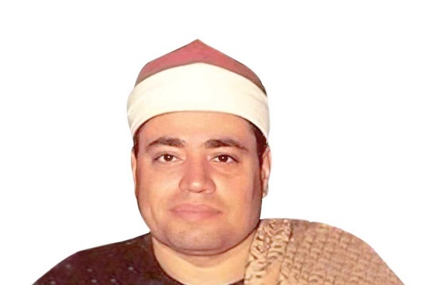 استاد شعبان صیاد در لباس رسمی الازهر مصر استاد شعبان صیاد در لباس رسمی الازهر مصر