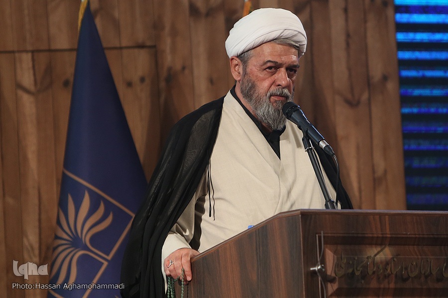 علامه حسن زاده آملی