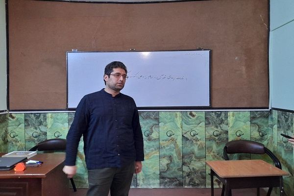 تأکید بر استفاده از قاریان نوجوان در مناسبتها و مراسمها تأکید بر استفاده از قاریان نوجوان در مناسبتها و مراسمها